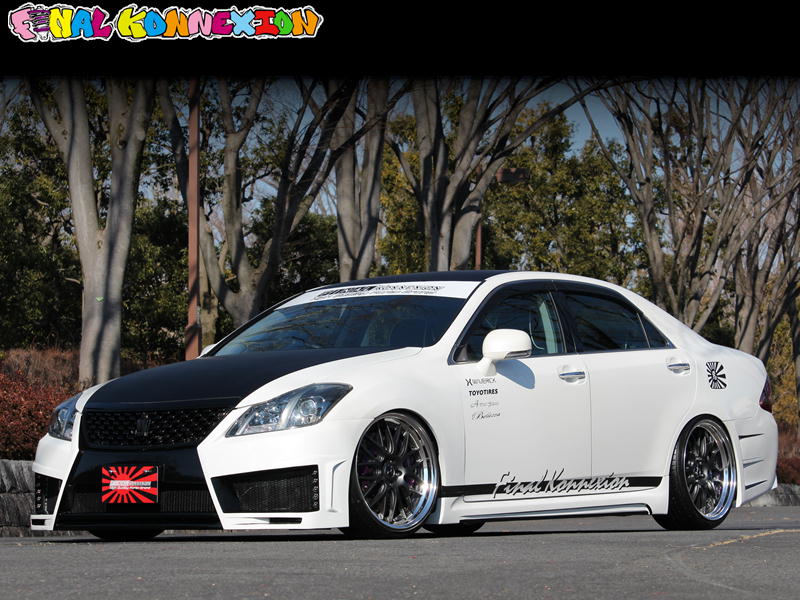 TOYOTA クラウン